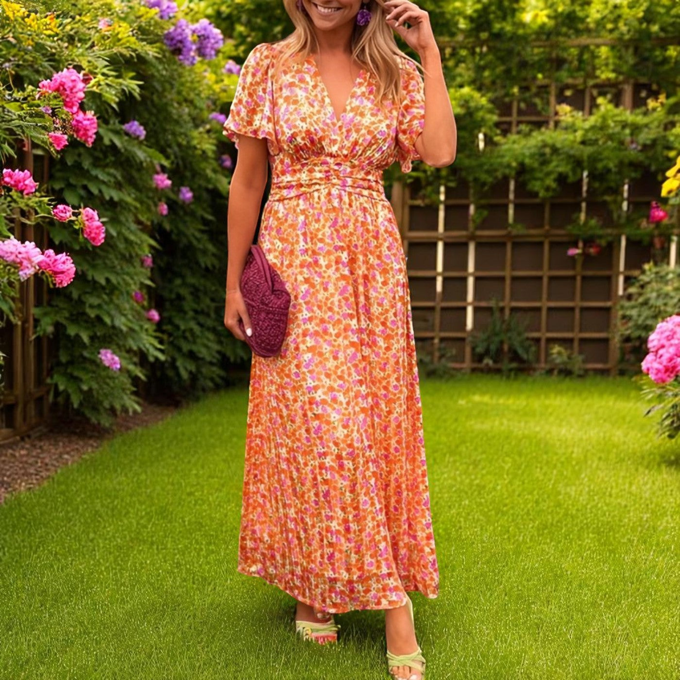 Agathe - Classic V-Neck Dress